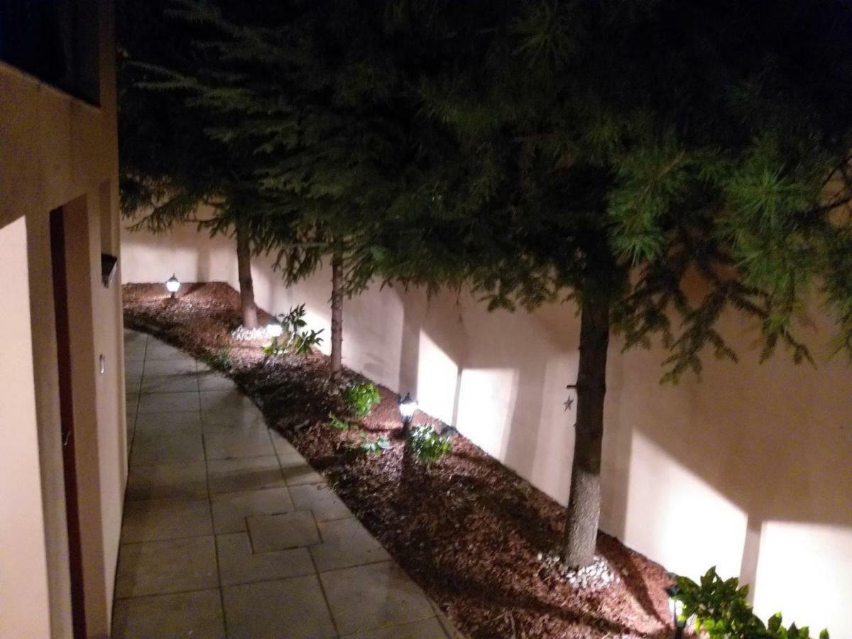 M10 Old Town Apartments كَشّا المظهر الخارجي الصورة